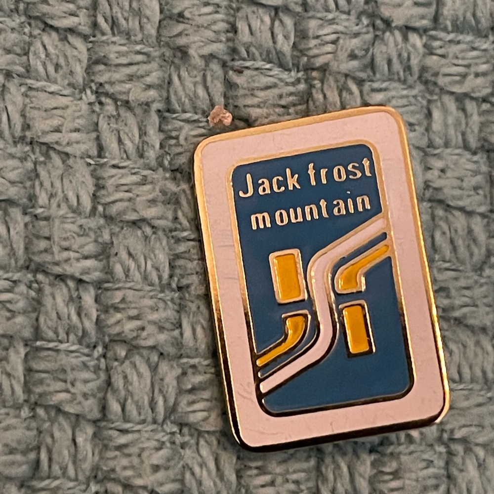 Jack Frost Mountain Big Boulder Ski Resort Pennsylvania Souvenir Pin Vintage